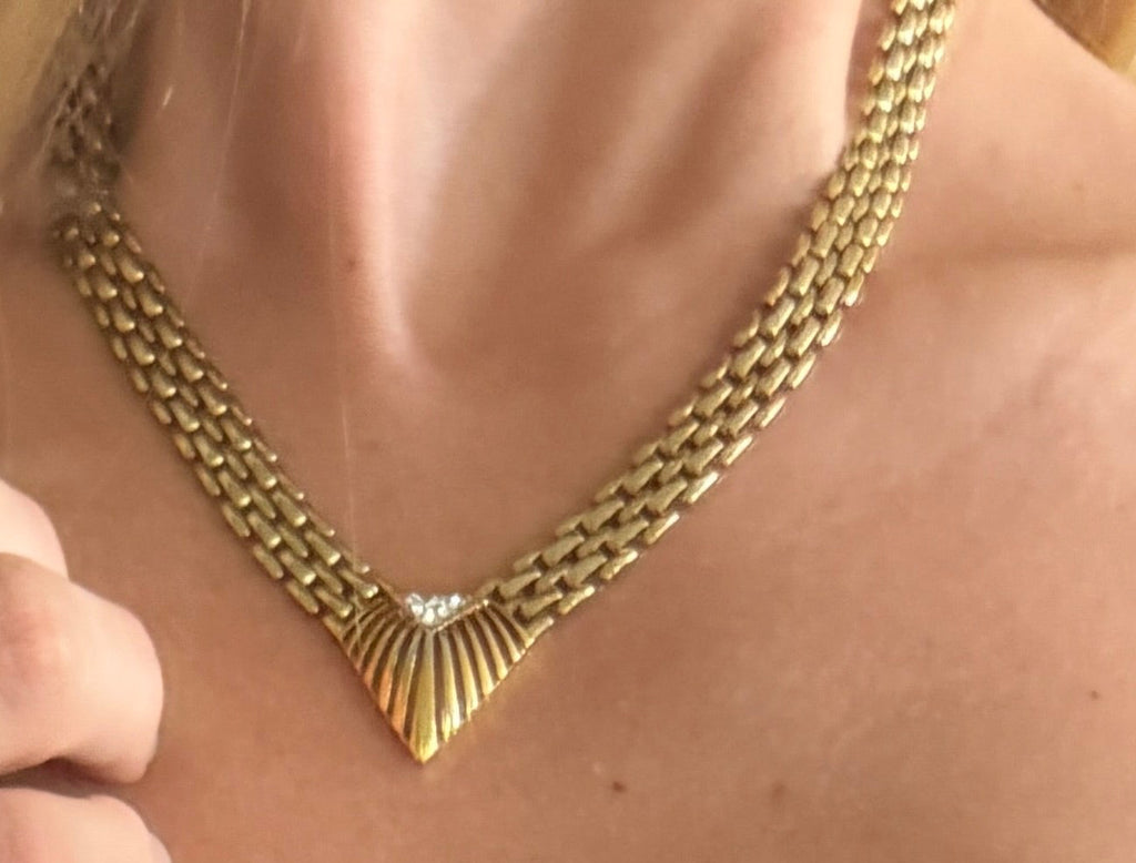 V shaped necklace 1980